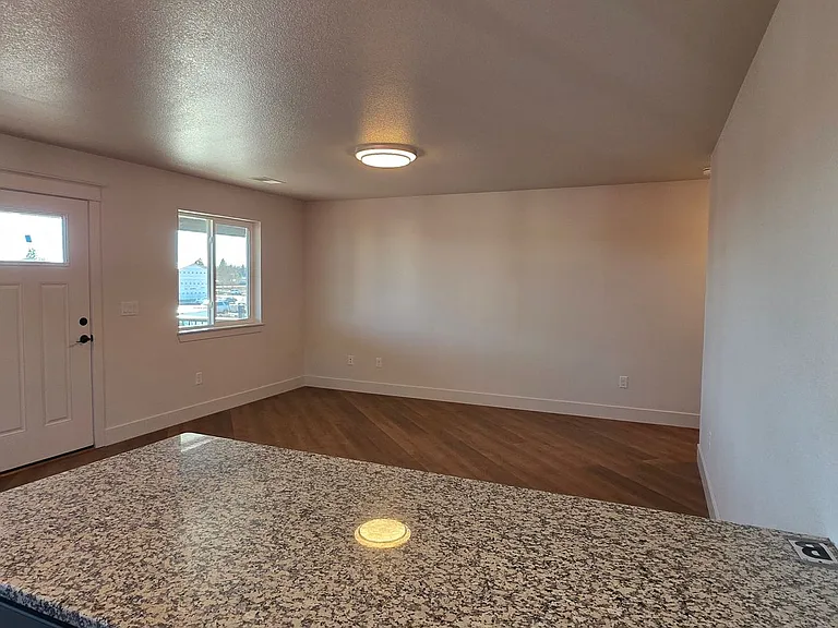 1026 Center Dr — Photo 21