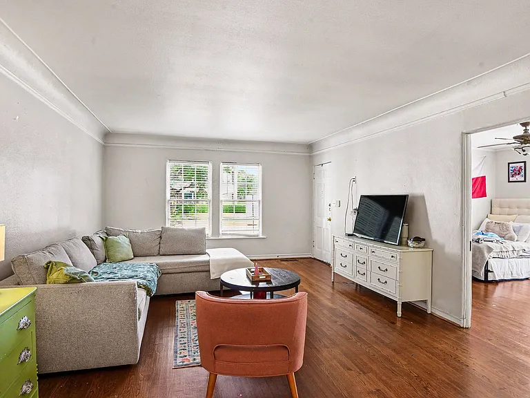 4301 Emerson Ave — Photo 7