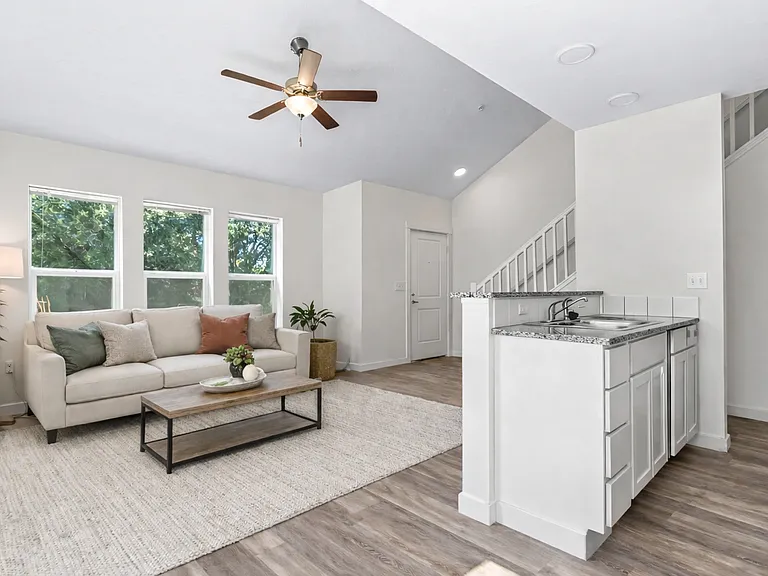Midway Townhomes — Photo 15