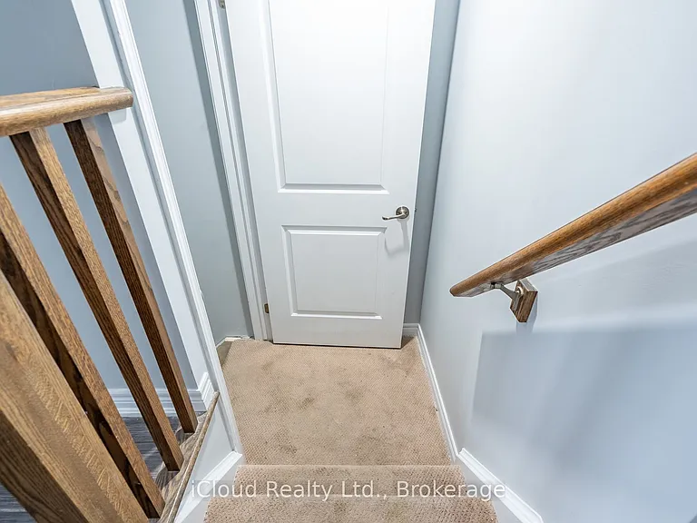 113 Echovalley Dr — Photo 9