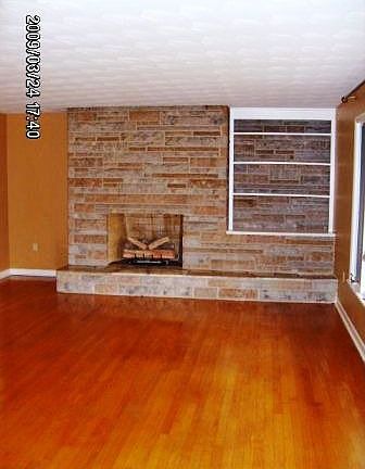 Livingroom with Fireplace