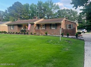 202 Dupont Cir, Greenville, NC 27858