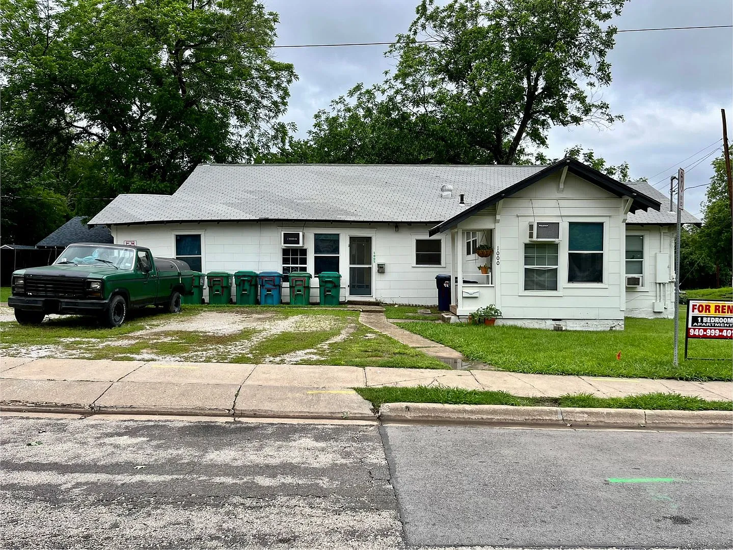 301 Amarillo — Photo 2