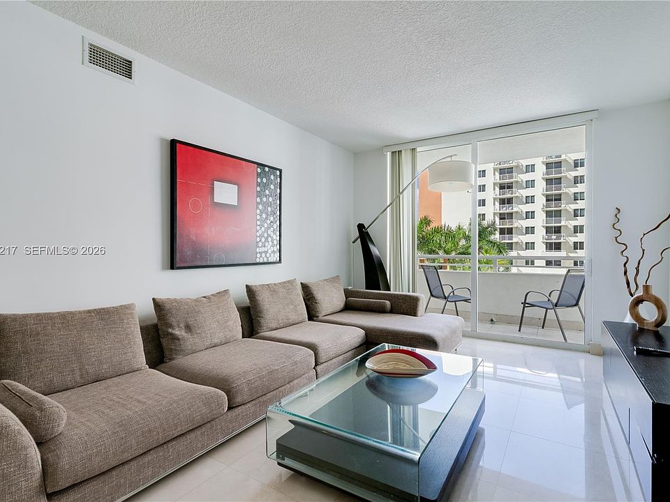 1st image of 18800 NE 29th Ave APT 520