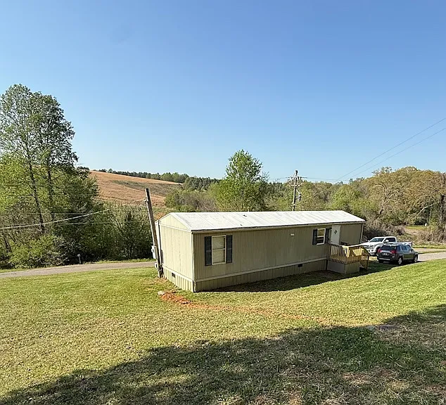 384 Red Pond Rd — Photo 2