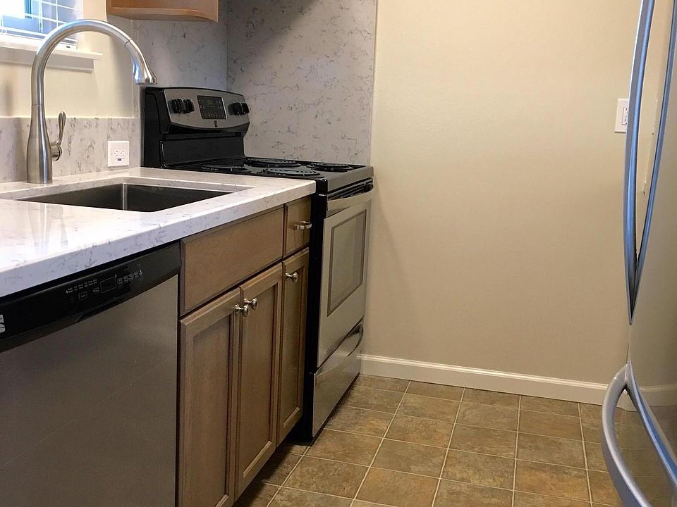 Kitchen off entry