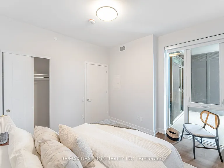 664 Spadina Ave #711 — Photo 10