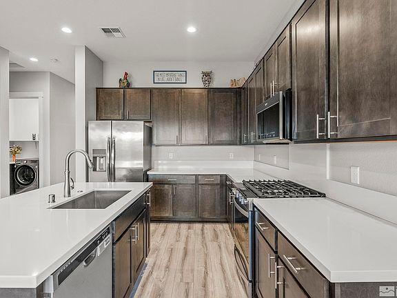 3rd image of 7880 Hoback Dr