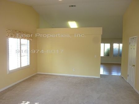 3rd image of 683 Agostini Cir