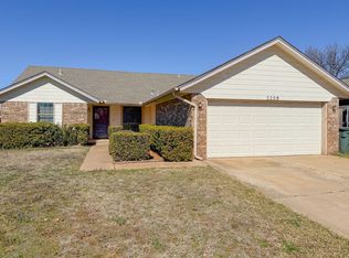 2205 Shamrock Dr, Edmond, OK 73003