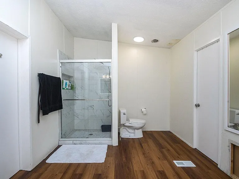 31606 Bryan St — Photo 8