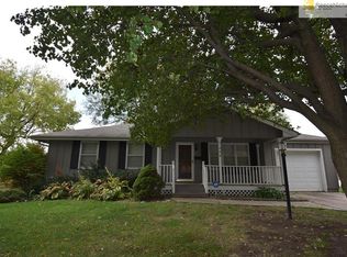 400 NW Olive St, Lees Summit, MO 64063