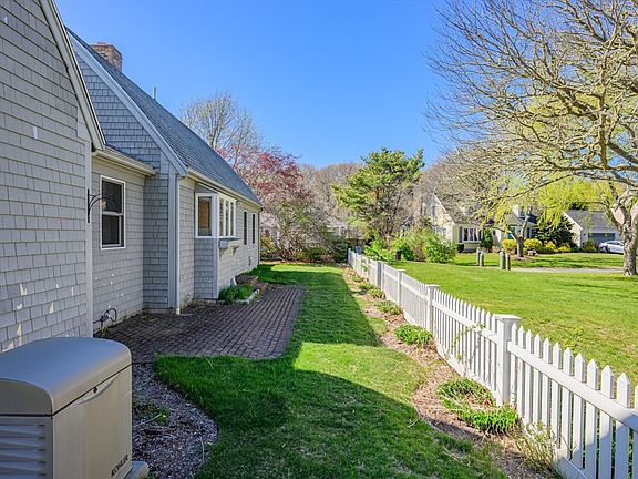 4th image of 181 Elliott Rd