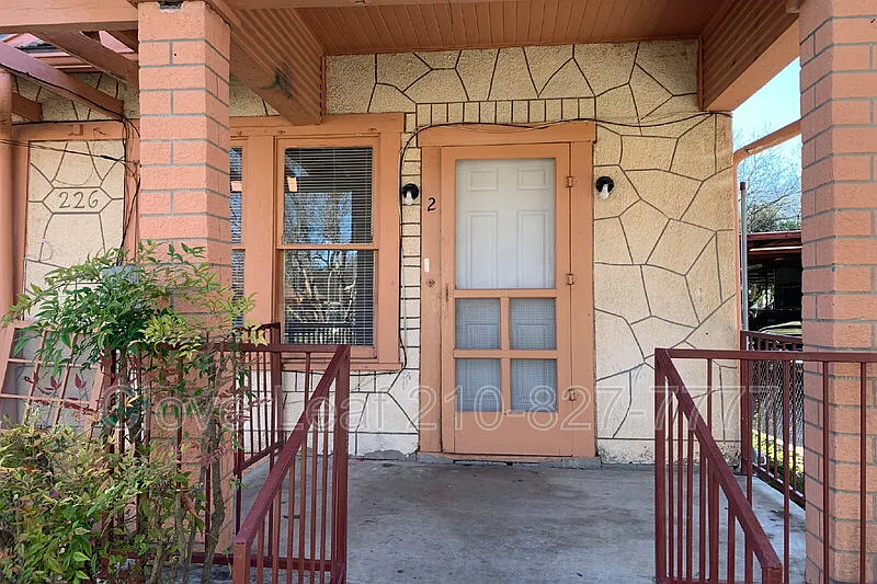 2 bed, 1.0 bath, 750 sqft, $997 — Photo 2