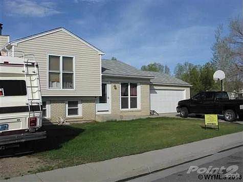 2nd image of 1700 Massachusetts Ct