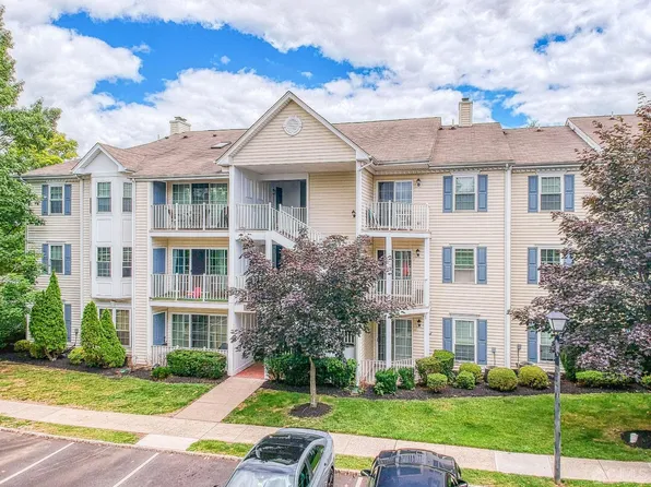 35 Dartmouth Way, North Brunswick, NJ 08902