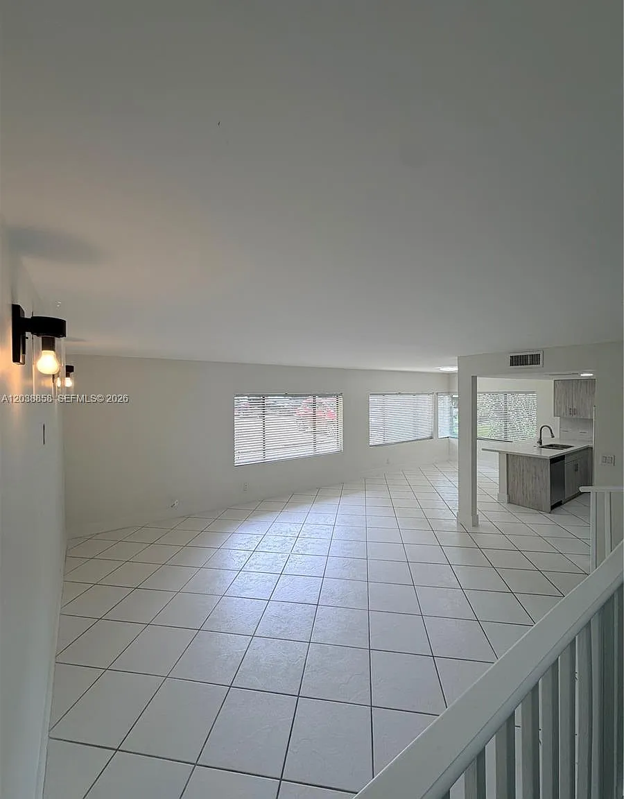 Jasmine Lakes I Condo — Photo 1