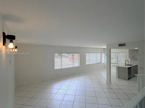 4705 SW 62nd Ave APT 104, Fort Lauderdale, FL 33314