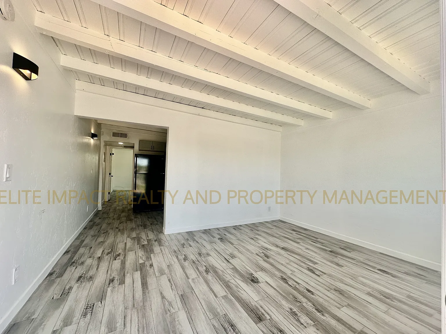 1012 N Grande Ave - 1 — Photo 4