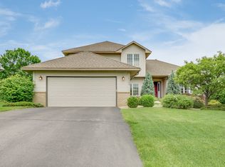 16306 Griffon Ct, Lakeville, MN 55044