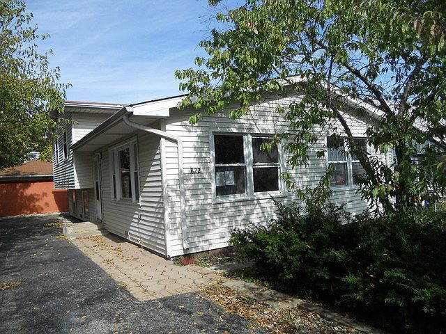1st image of 822 Buena Vista Dr