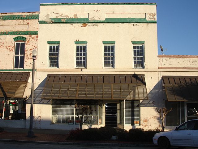1st image of 204 S Dooly St