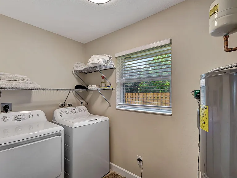 13792 Yarmouth Dr — Photo 7