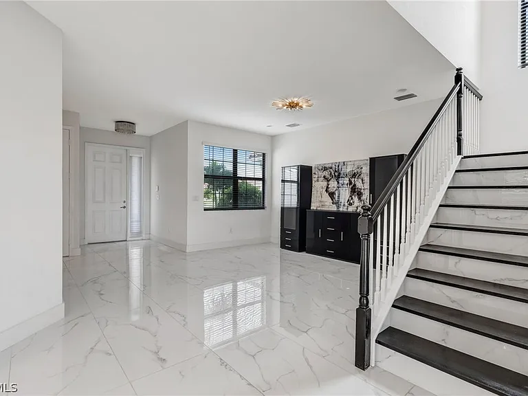 11604 Meadowrun Cir — Photo 7