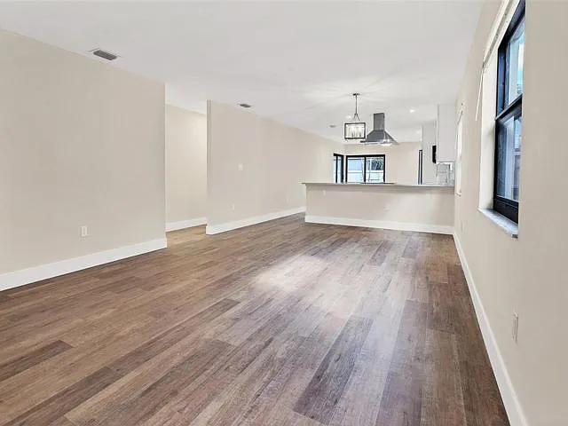 391 NW 58th Ave — Photo 13