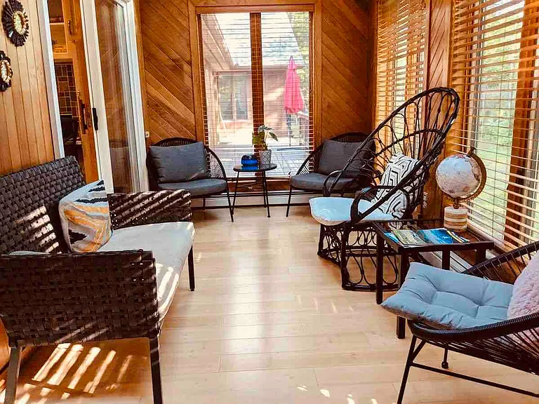 Building's Lounge