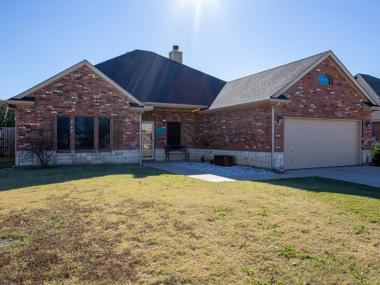 1108 Serendipity Cir — Photo 2