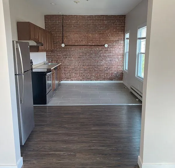 208 Waterman St #7 — Photo 1