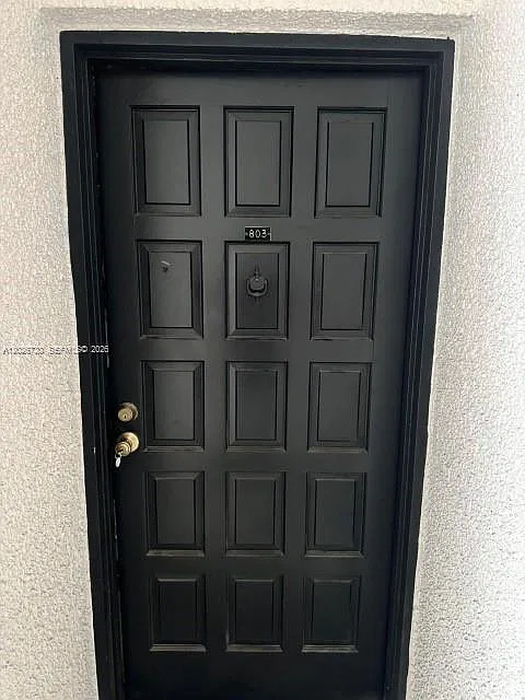 Lakes Of Inverrary Condo — Photo 2
