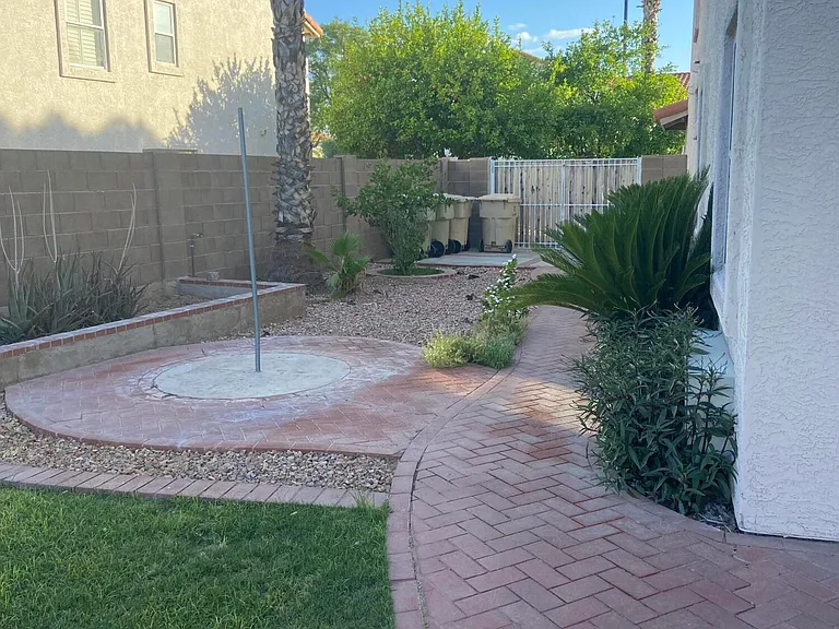 12527 N 57th Ave — Photo 27