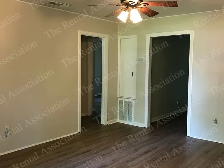 208 Tennessee St — Photo 9