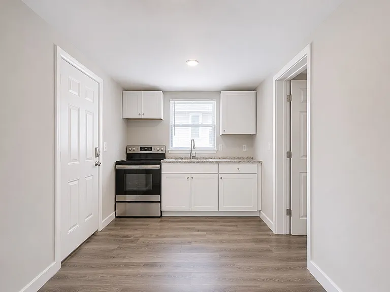832 Mikael Ave #B — Photo 4
