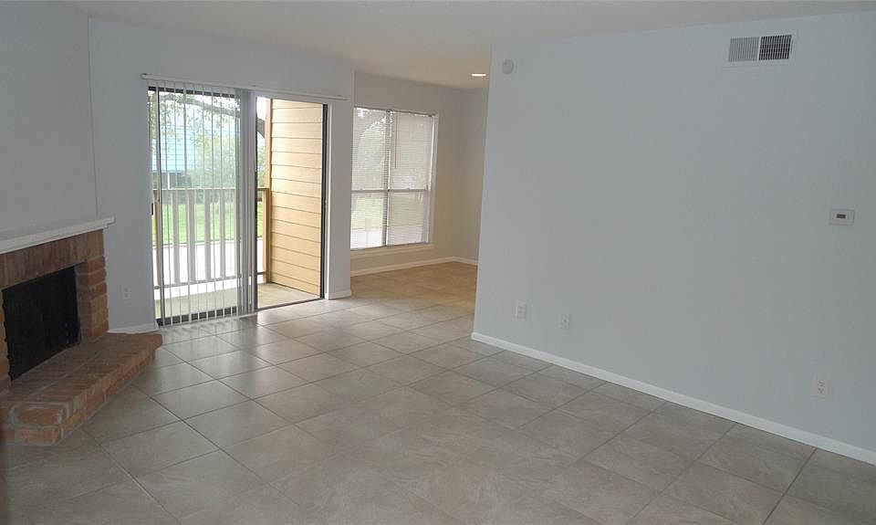 1st image of 16111 Aspenglenn Dr APT 106