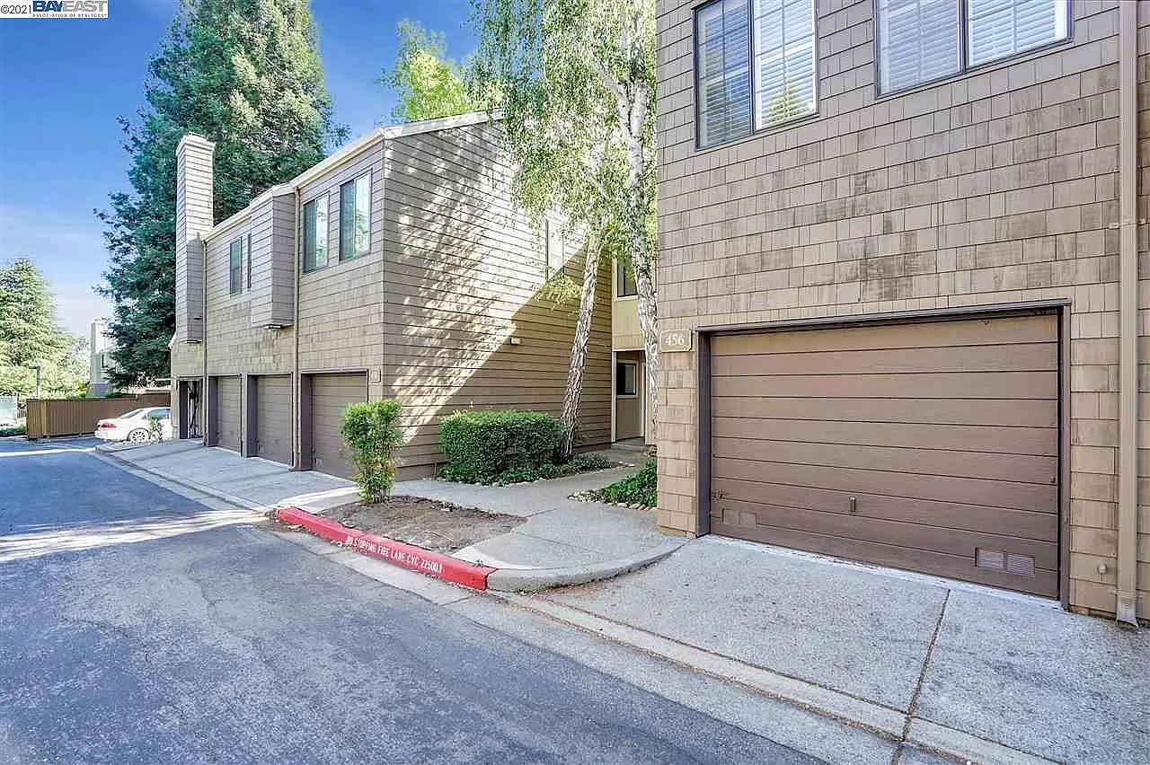 2 bed, 2.5 bath, 1314 sqft, $3,500 — Photo 3
