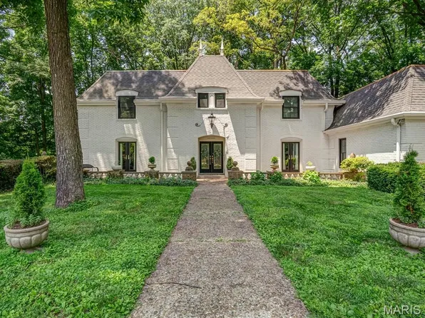 335 N Powder Mill Rd, Belleville, IL 62223