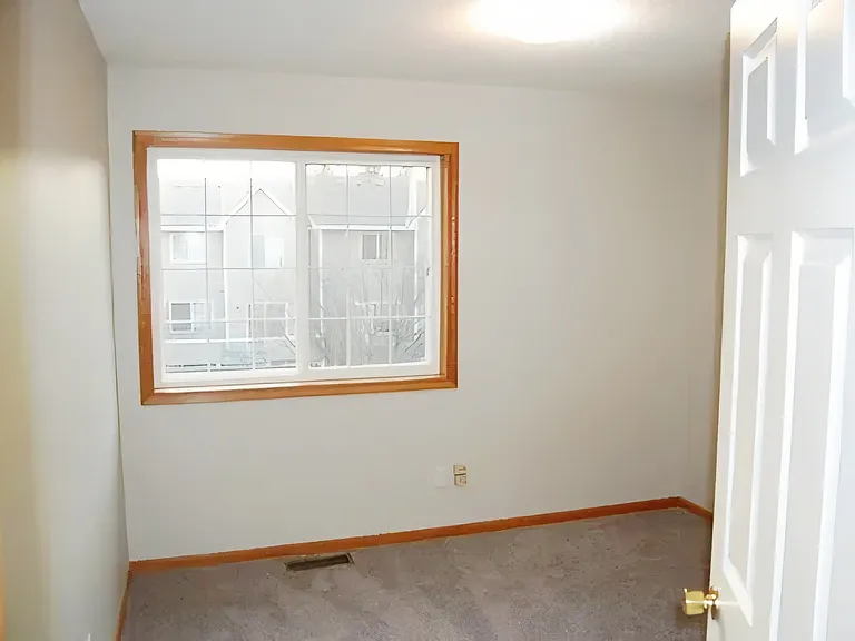 10912 Johnson St NE — Photo 10