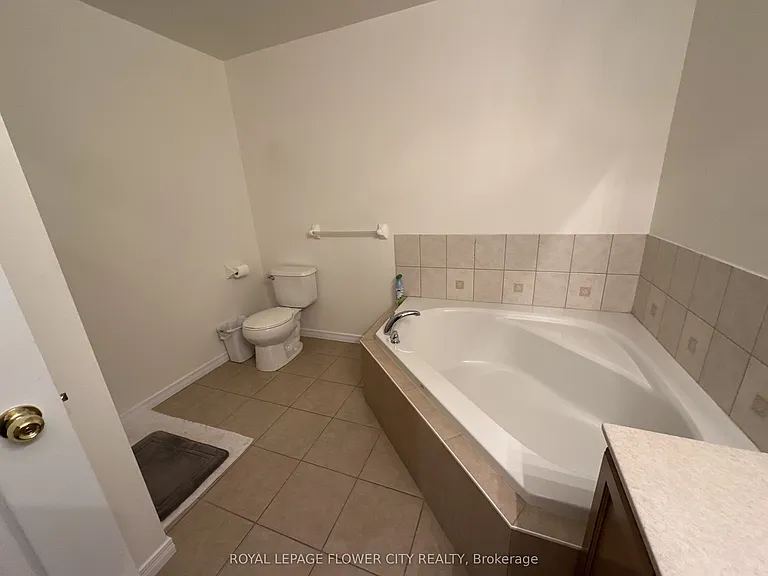 8 Maison Parc Ct #616 — Photo 16