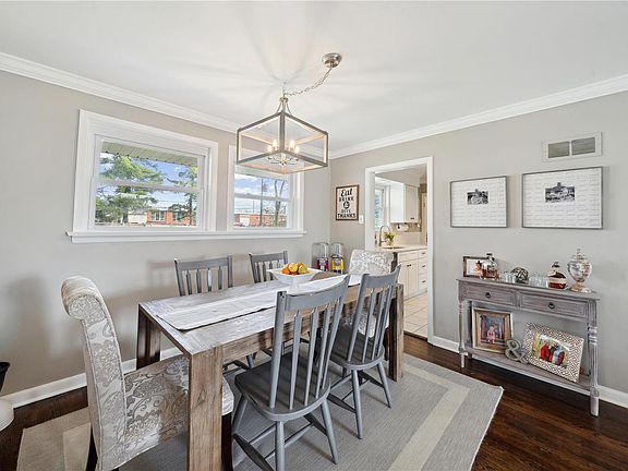 4th image of 10019 Crestwood Dr