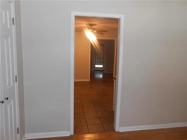 214 W Hickory St — Photo 23