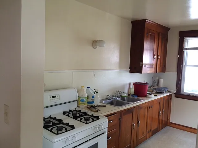 16 Ward Ave #16 — Photo 3