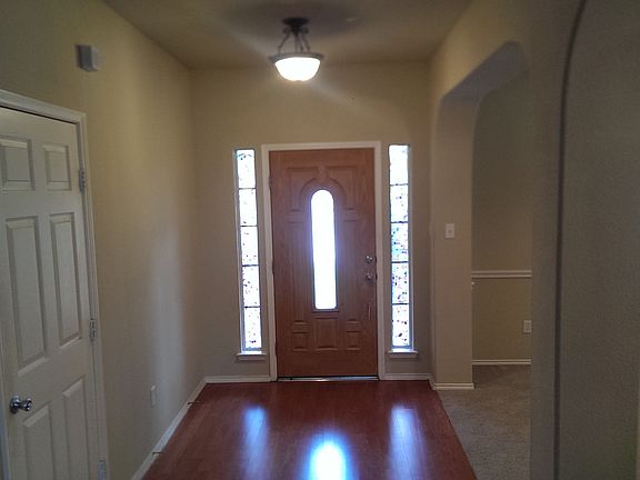 4th image of 4829 Summer Oaks Ln