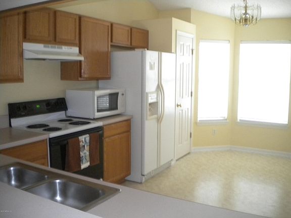 3rd image of 3271 Chad Bourne Dr
