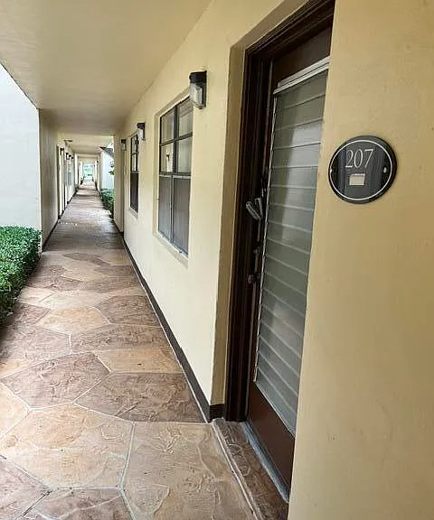 207 Capri E #207 — Photo 12
