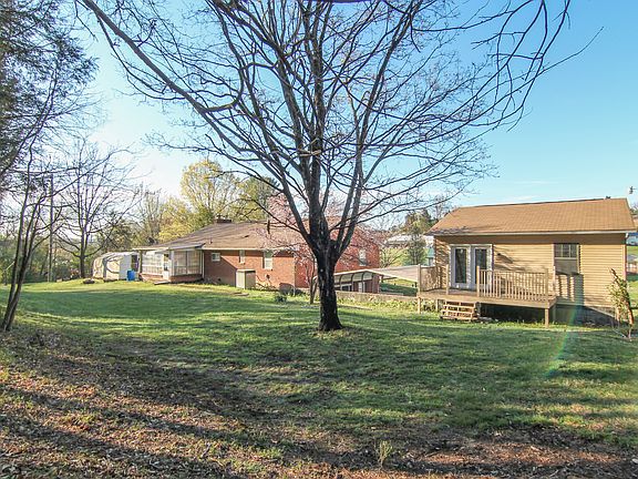 3rd image of 4615 Cabbage Ln