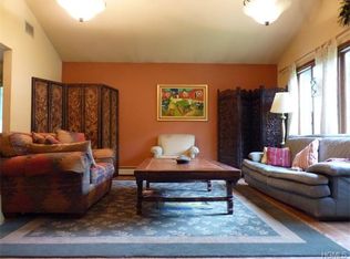 201 Kuyper Dr, Nyack, NY