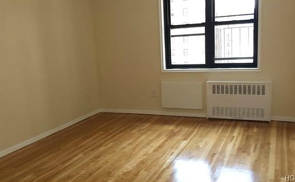 3rd image of 1100 Warburton Ave APT 2H